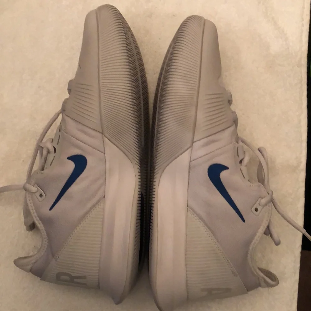 NIKE AIR MAX WILDCARD TENNIS SNEAKERS MENS SIZE 8.5